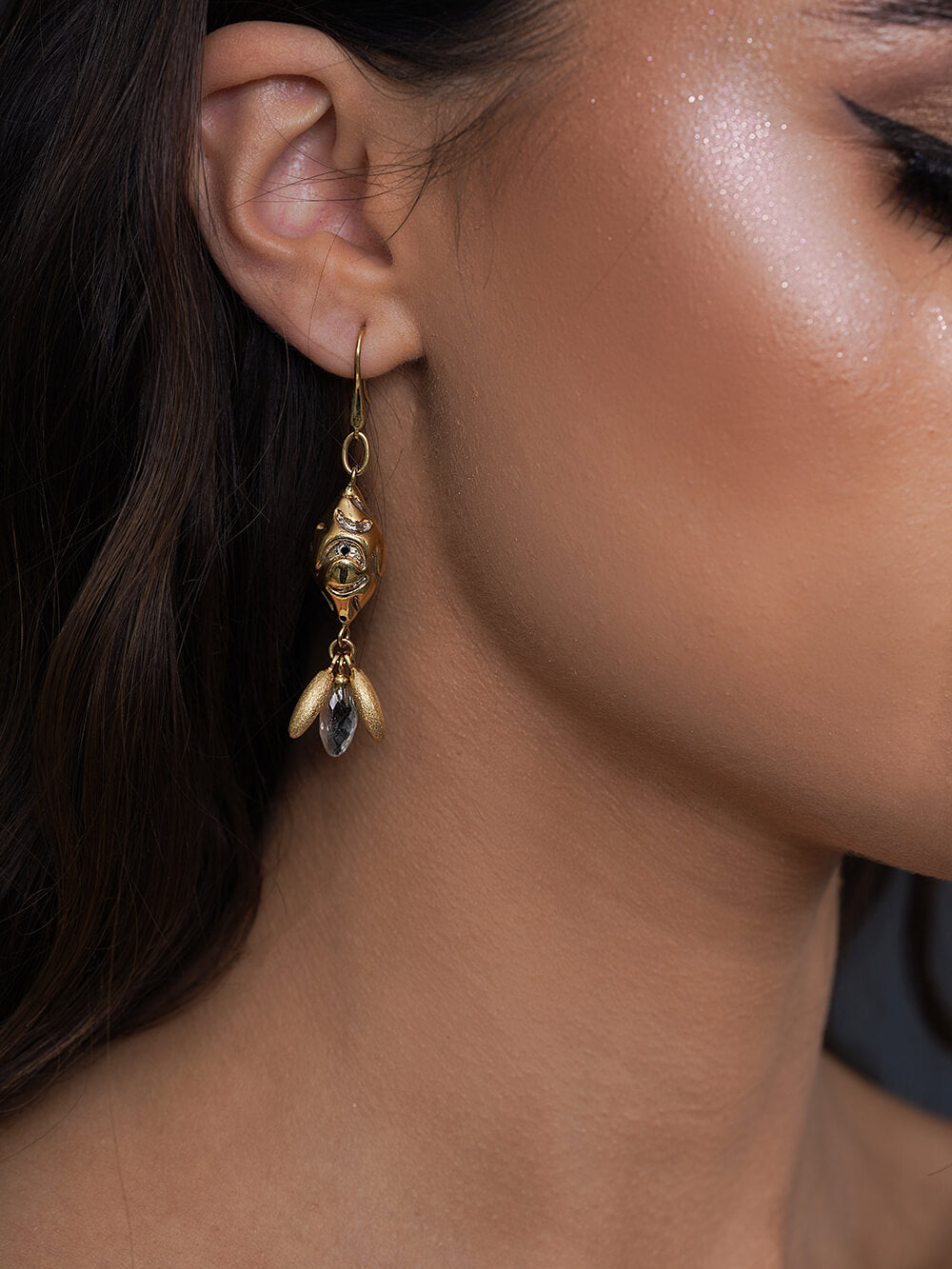 Gold engraved & Cintrine drop earrings