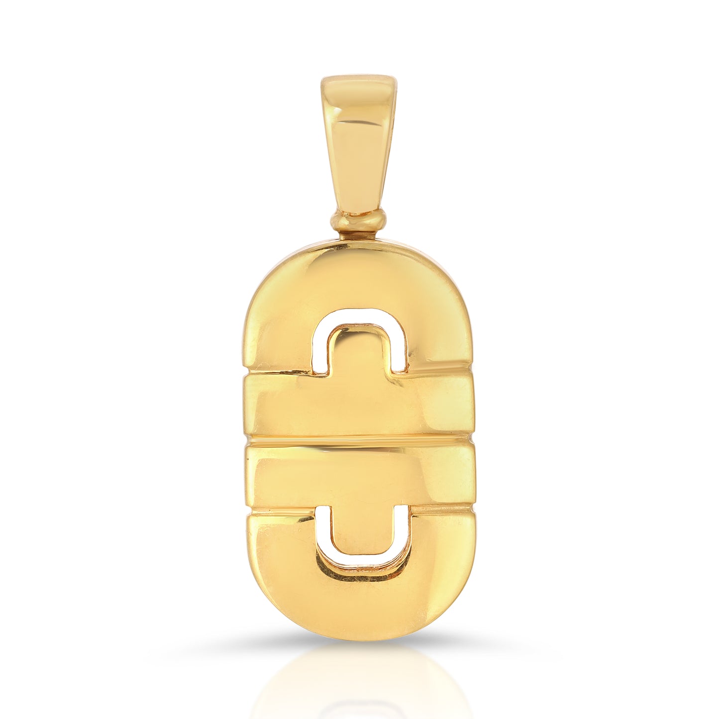 Parantesi pendant styled as Bulgari