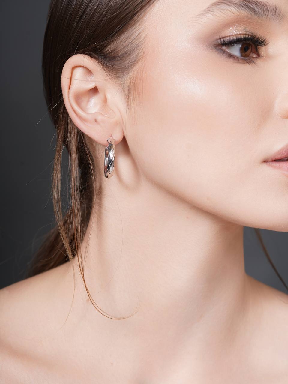 Italian white gold quilted hoop earrings (upon availability)
