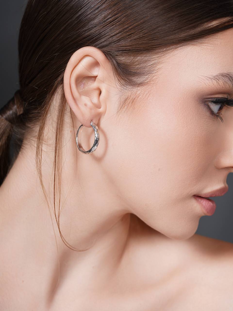Italian white gold quilted hoop earrings (upon availability)