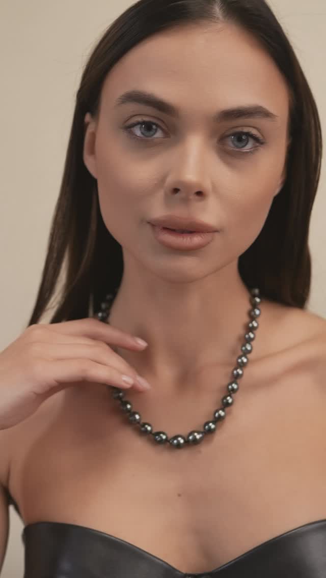 Tahitian Grey Baroque Pearl Strand
